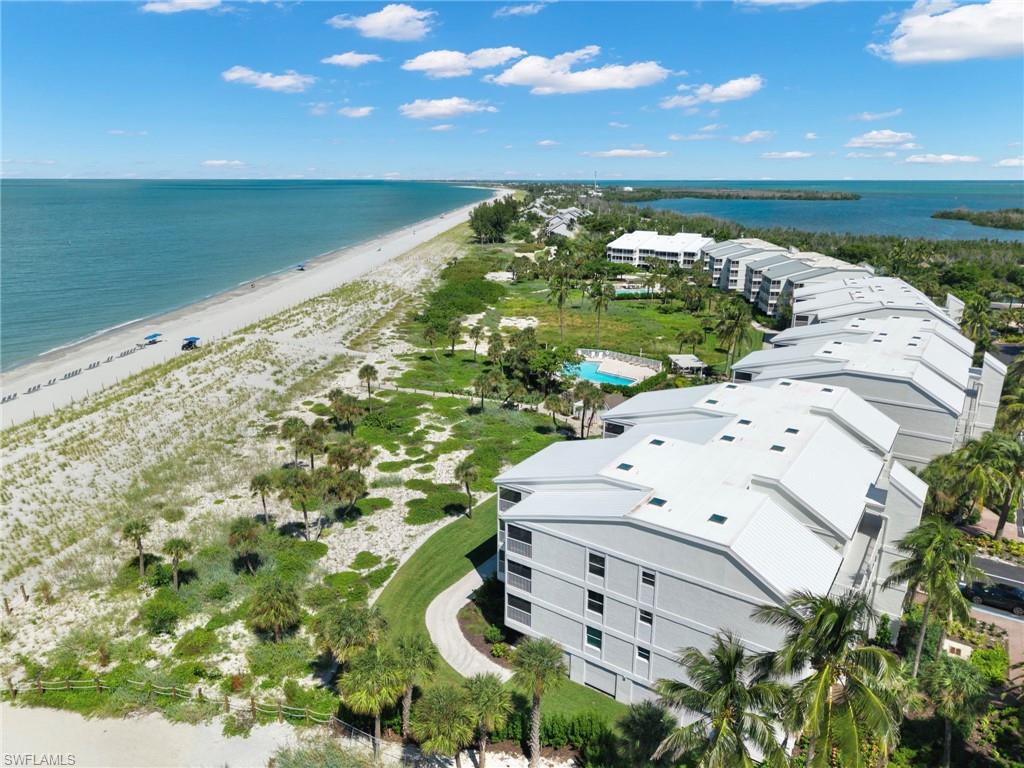 BEACH VILLAS CONDO - Residential