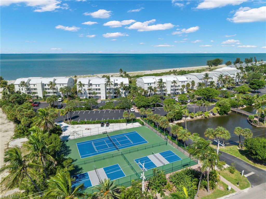 BEACH VILLAS CONDO - Residential