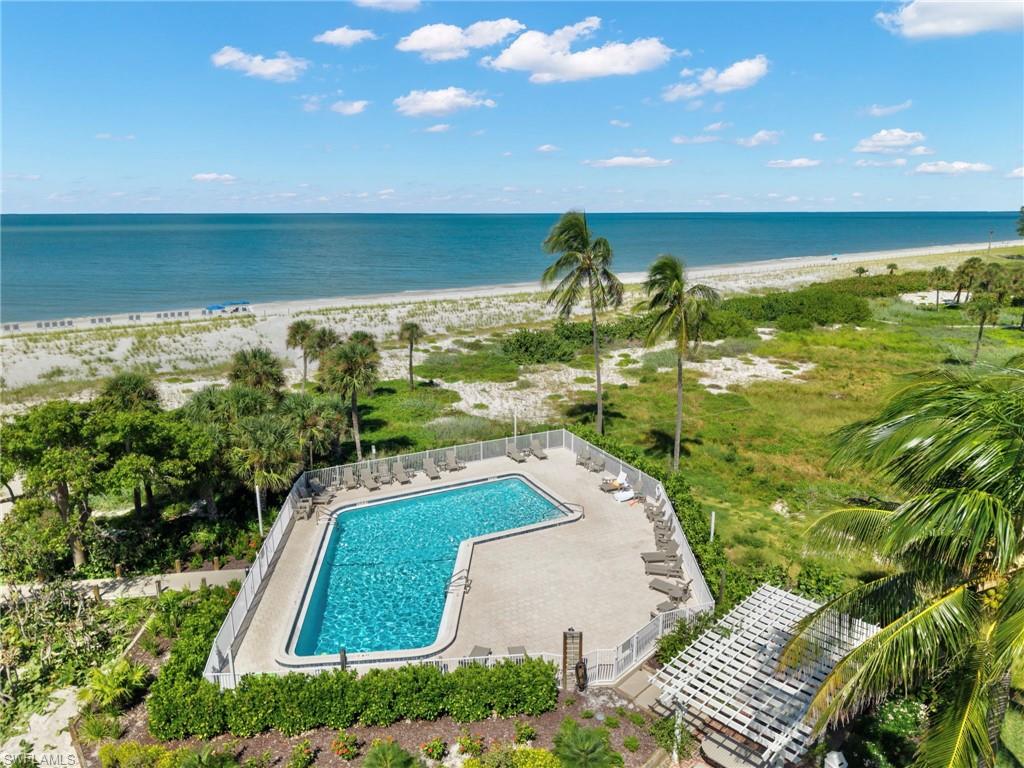 BEACH VILLAS CONDO - Residential