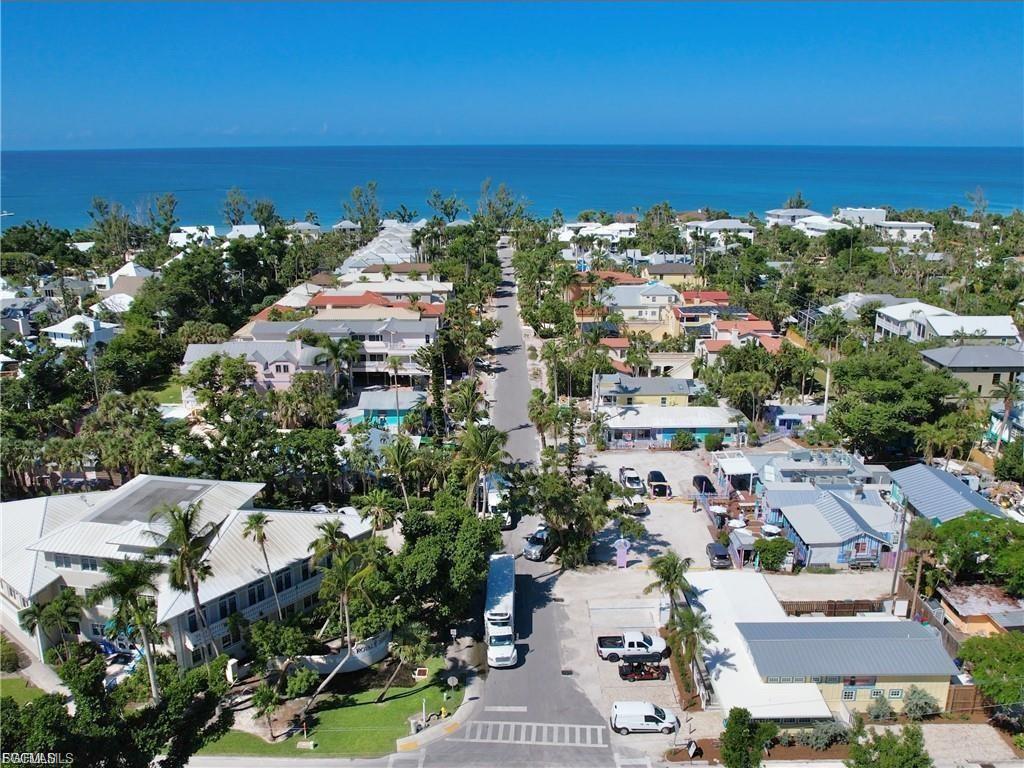 BEACH VILLAS CONDO - Residential