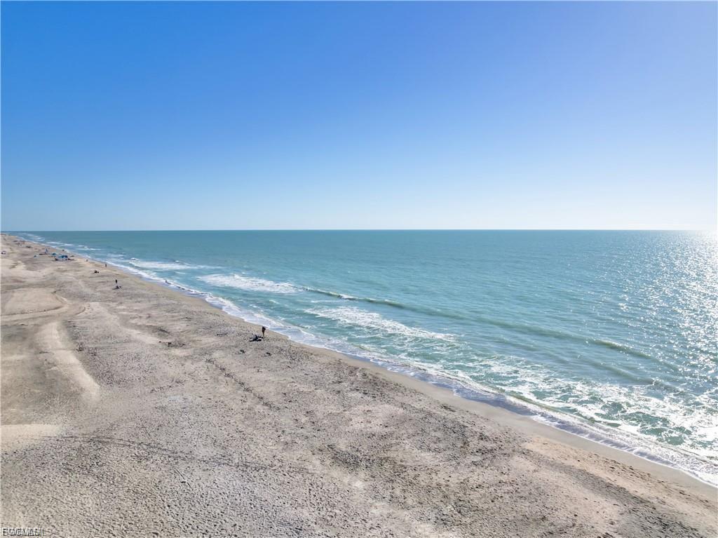 BEACH VILLAS CONDO - Residential