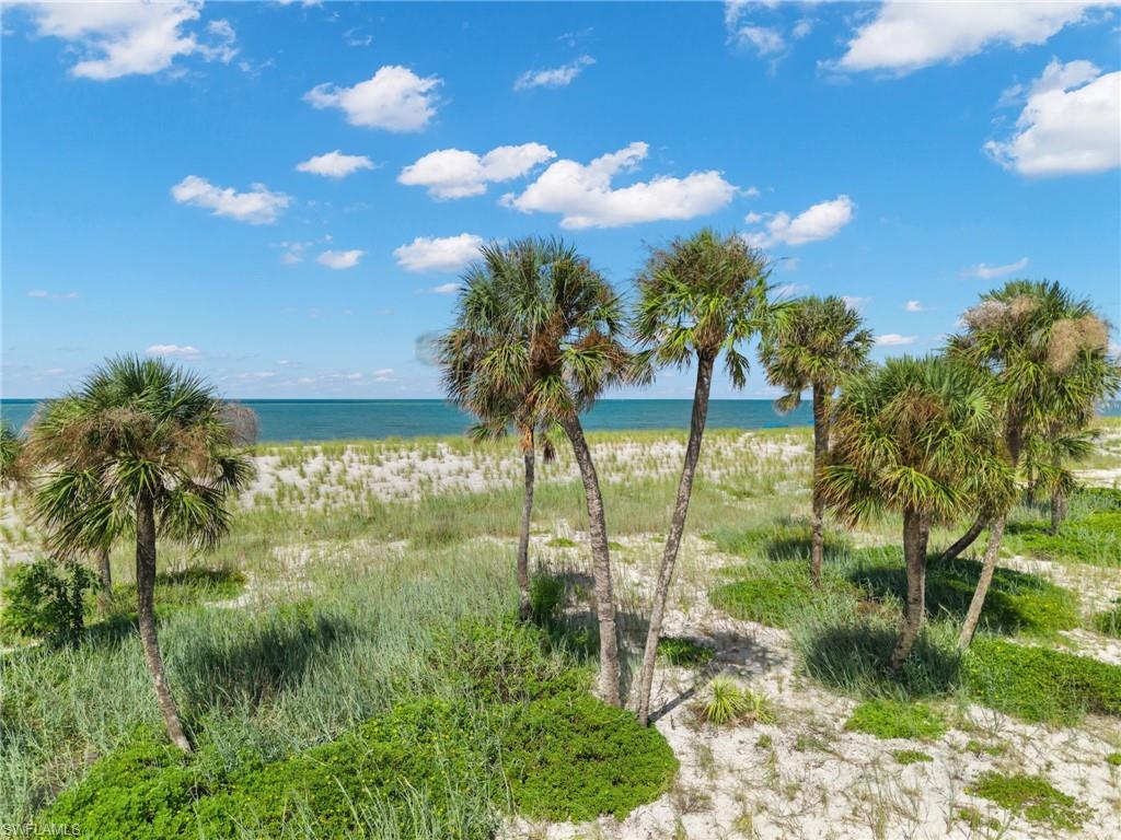 BEACH VILLAS CONDO - Residential