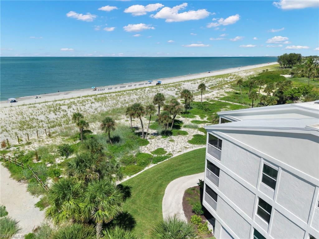 BEACH VILLAS CONDO - Residential