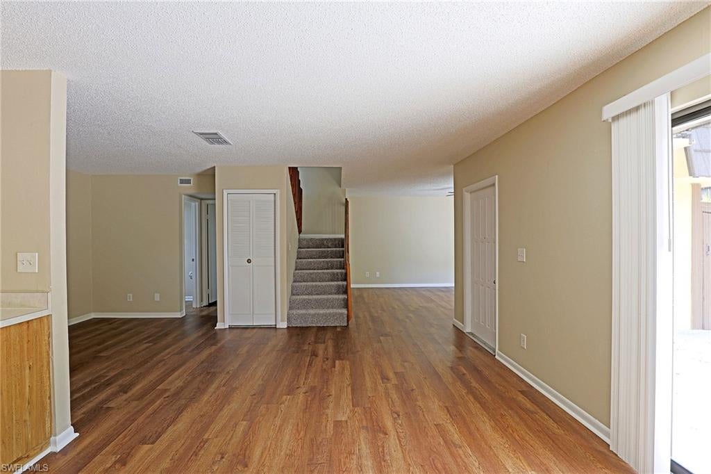 PARKWOODS TOWNHOUSE COMMUNITY - Residential Lease