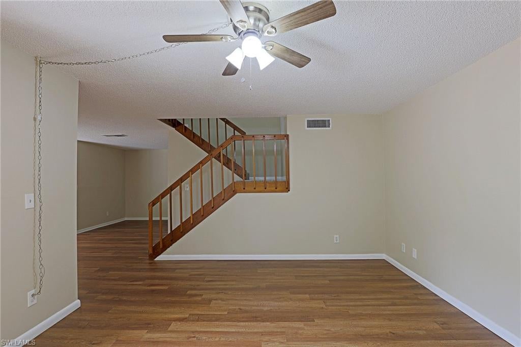 PARKWOODS TOWNHOUSE COMMUNITY - Residential Lease