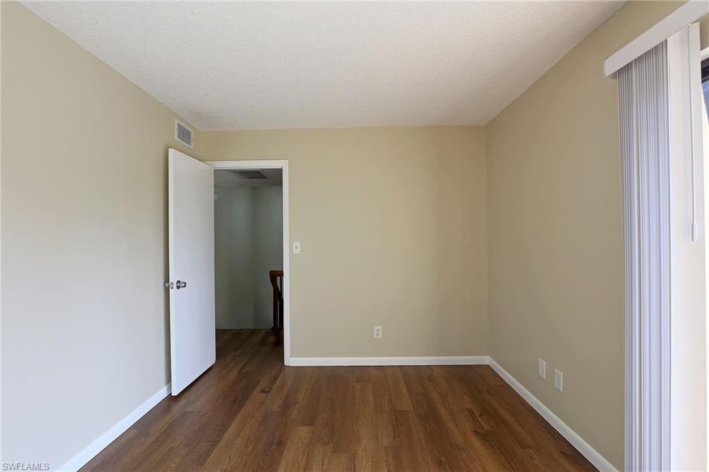 PARKWOODS TOWNHOUSE COMMUNITY - Residential Lease