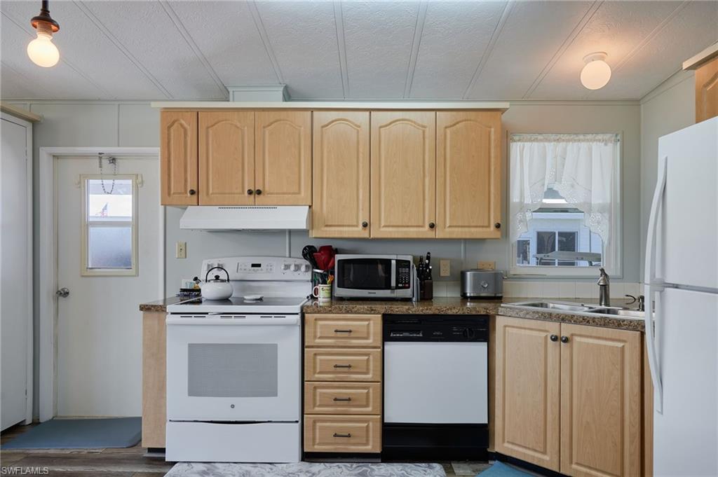 OAK PARK VILLAGE CO-OP INC - Residential