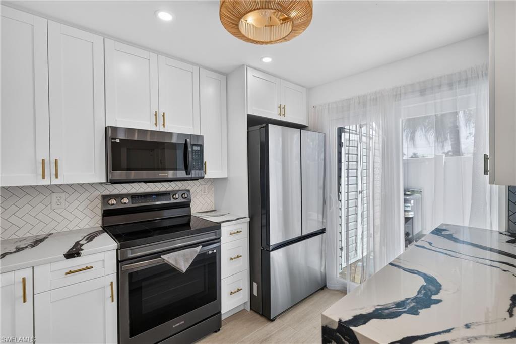 BOARDWALK CAPER - Residential