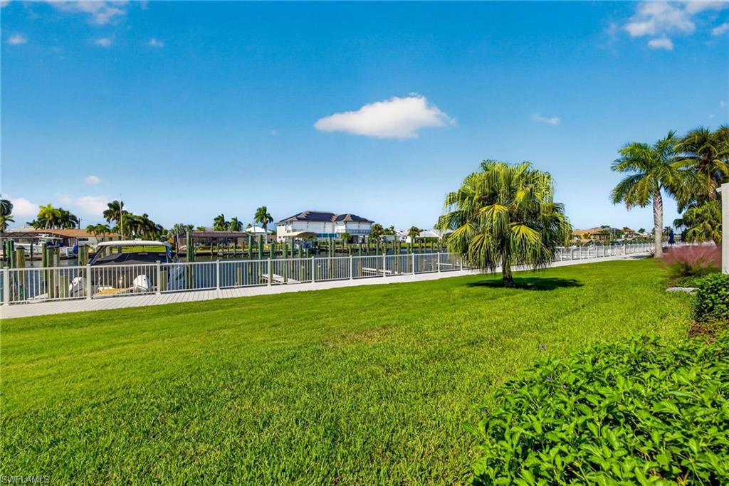 BOARDWALK CAPER - Residential
