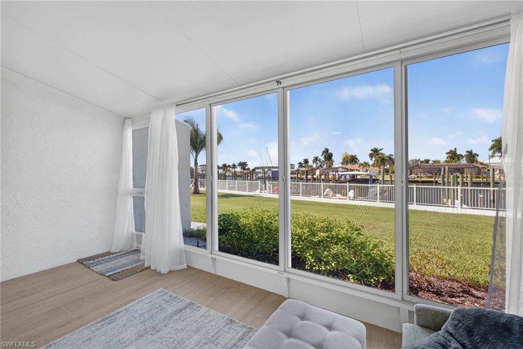 BOARDWALK CAPER - Residential