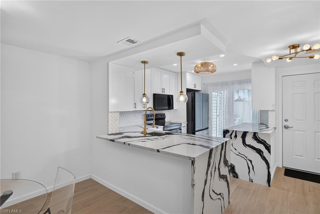 BOARDWALK CAPER - Residential