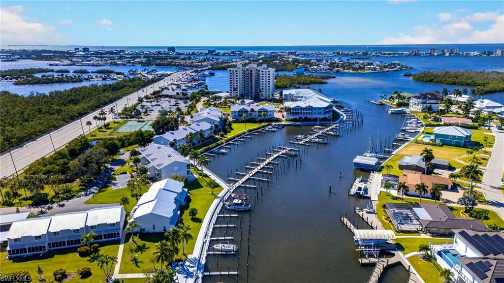 BOARDWALK CAPER - Residential