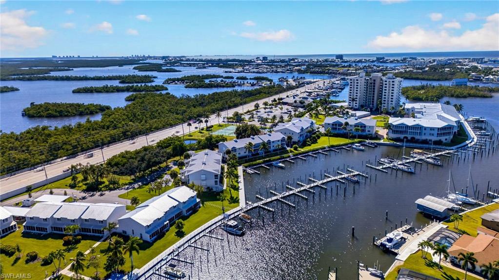 BOARDWALK CAPER - Residential