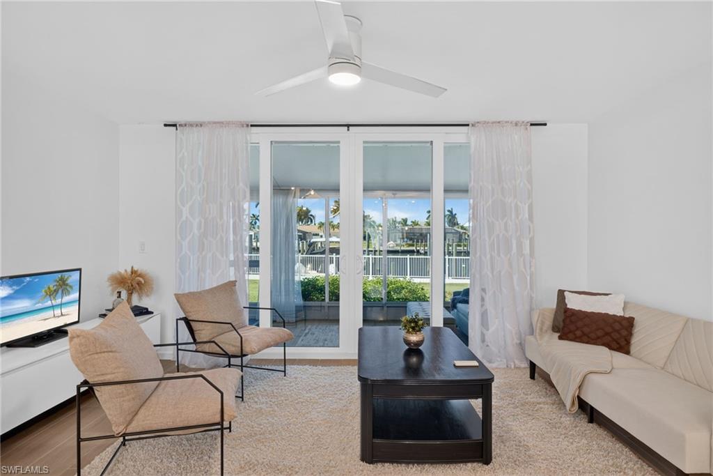 BOARDWALK CAPER - Residential
