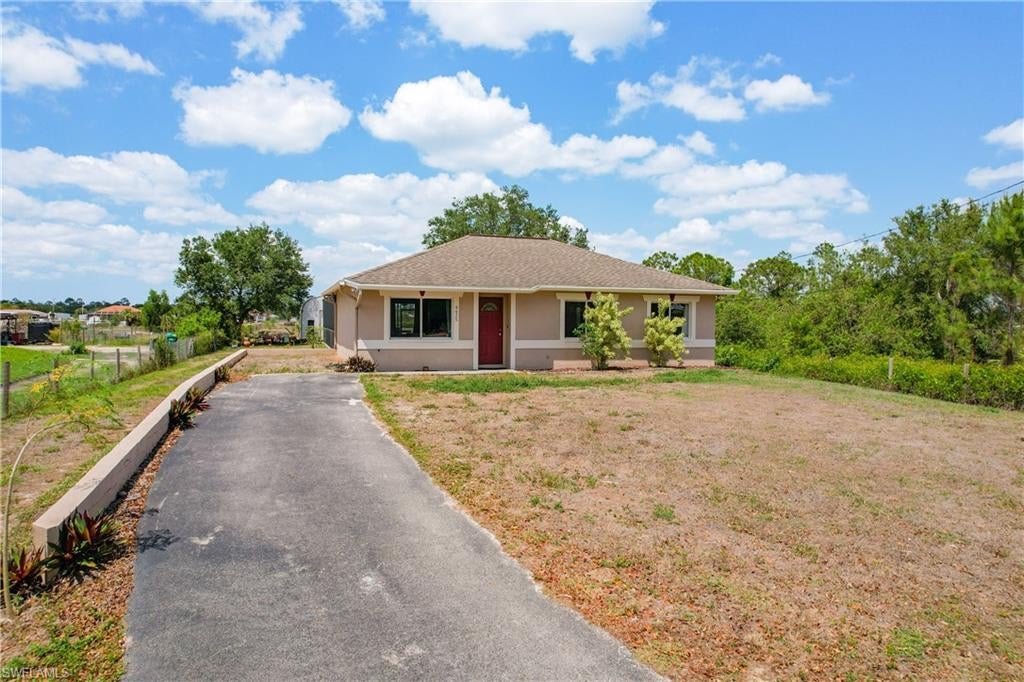 GOLDEN GATE ESTATES - Residential