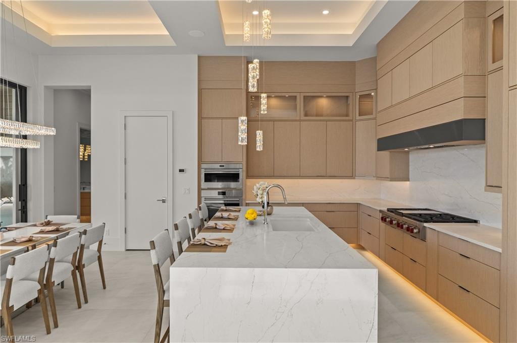 MARCO BEACH - Residential