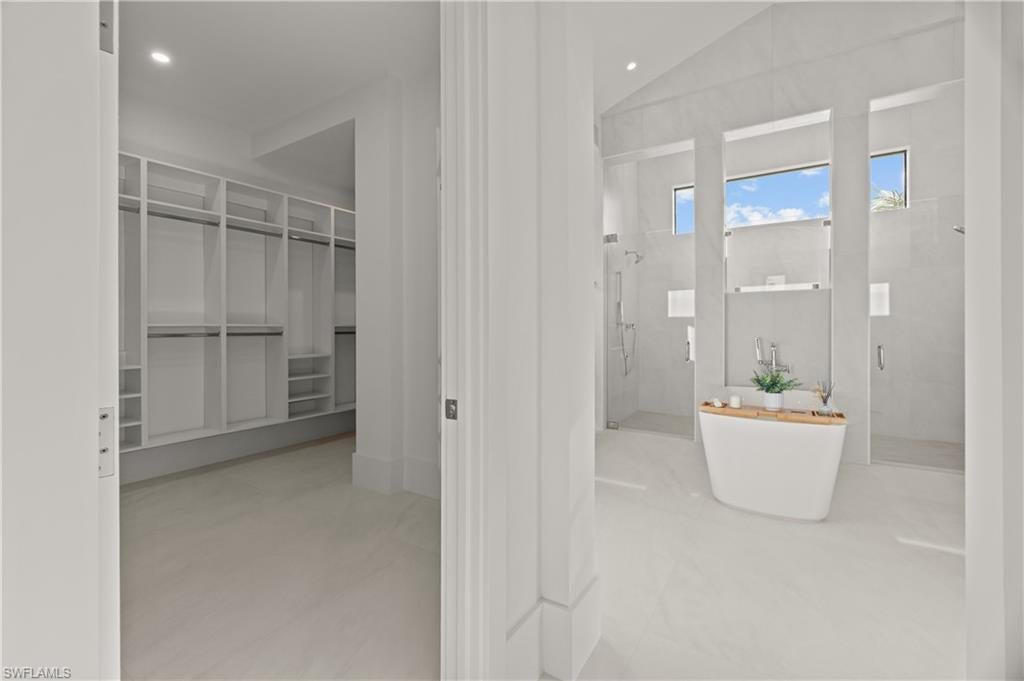 MARCO BEACH - Residential