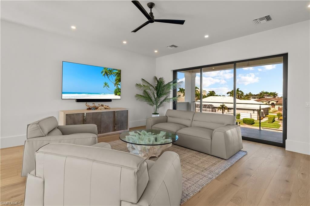 MARCO BEACH - Residential