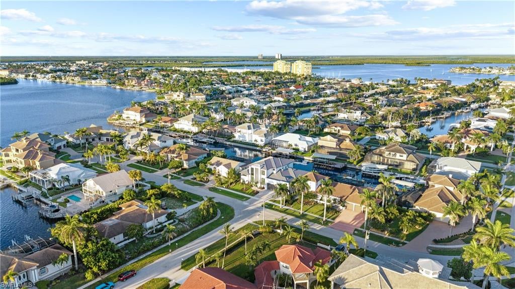 MARCO BEACH - Residential