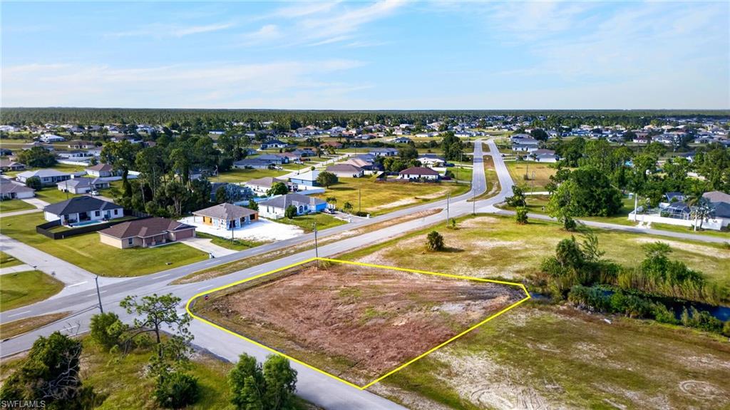 CAPE CORAL - Land
