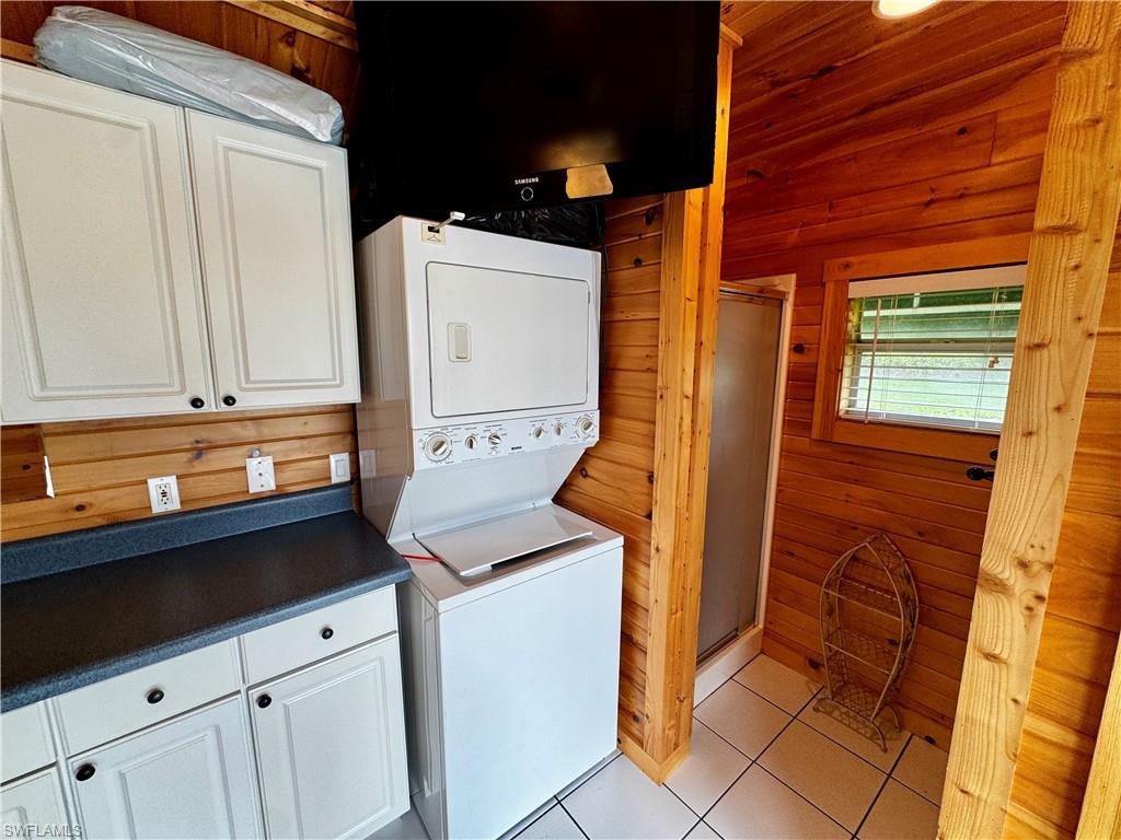 RIVERBEND MOTORCOACH RESORT - Land