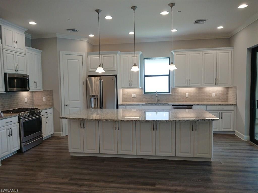 PEBBLE POINTE - Residential