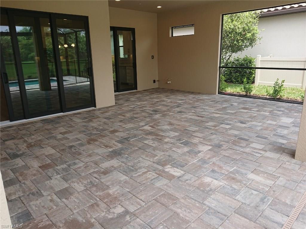 PEBBLE POINTE - Residential