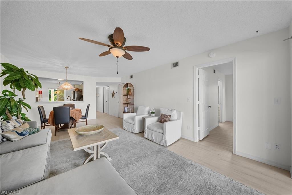 TIMBER LAKE - Residential
