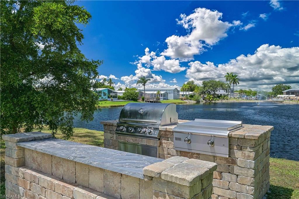 SPRING CREEK VILLAGE - Land