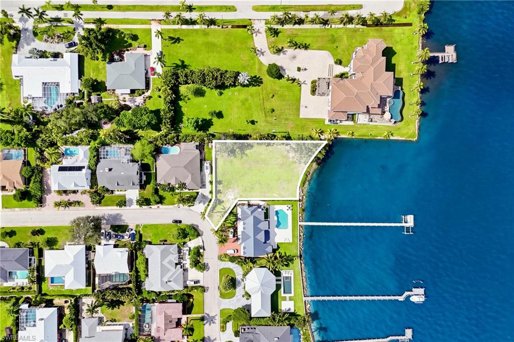 FORT MYERS - Land