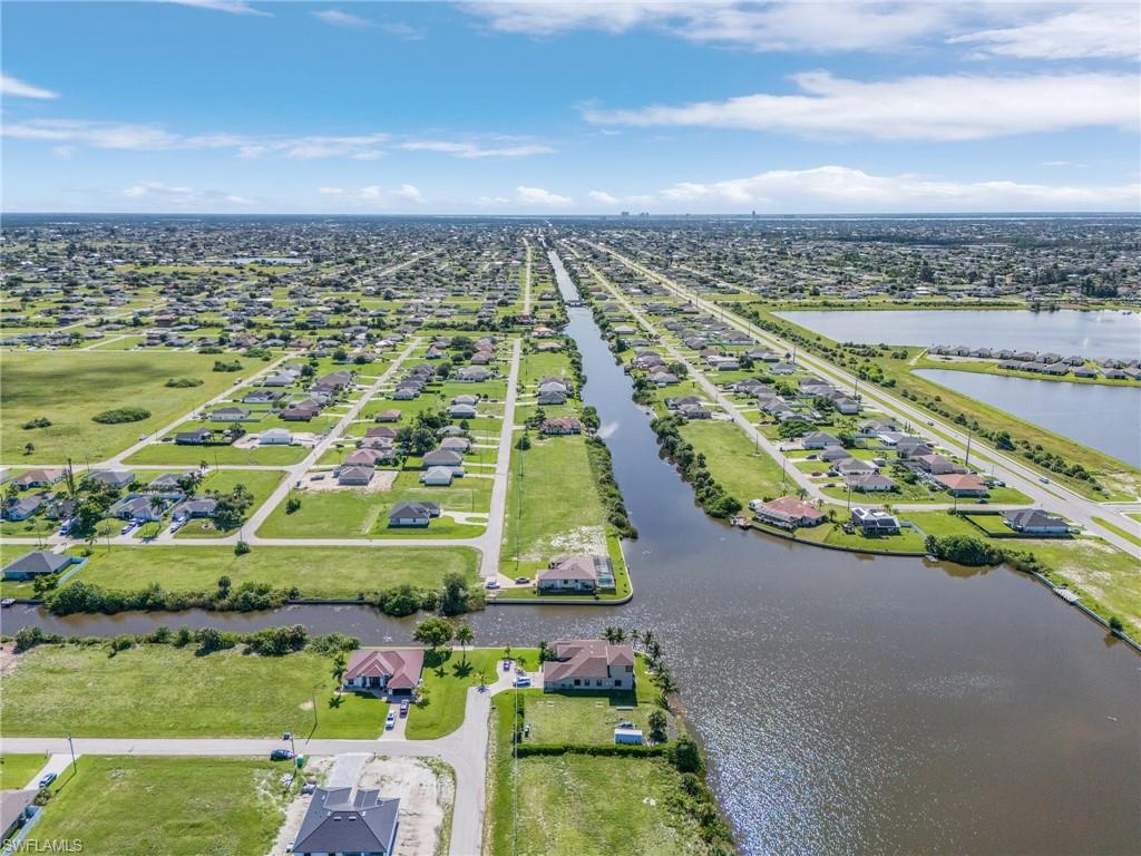 CAPE CORAL - Land