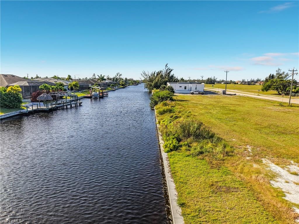 CAPE CORAL - Land