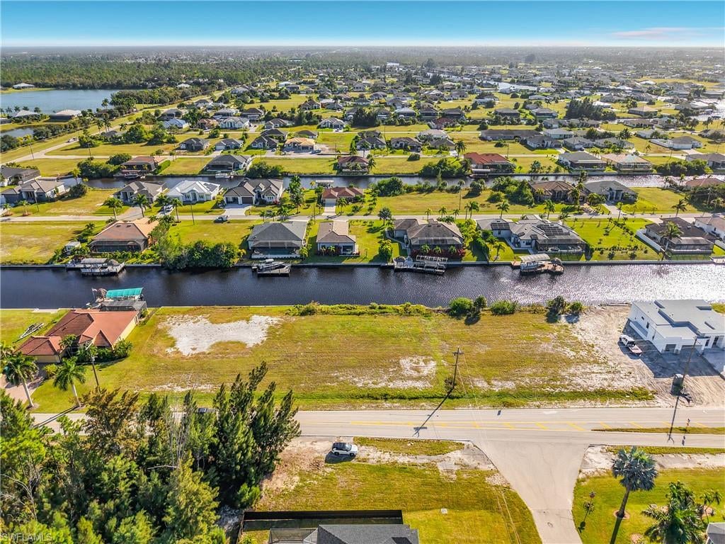CAPE CORAL - Land