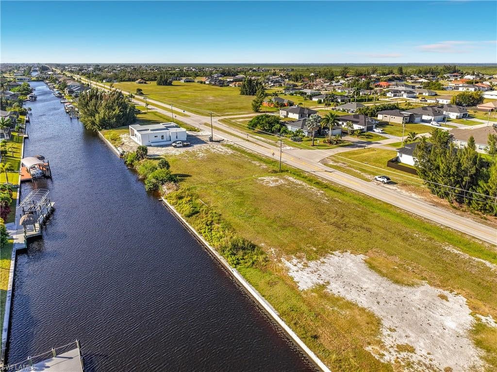 CAPE CORAL - Land