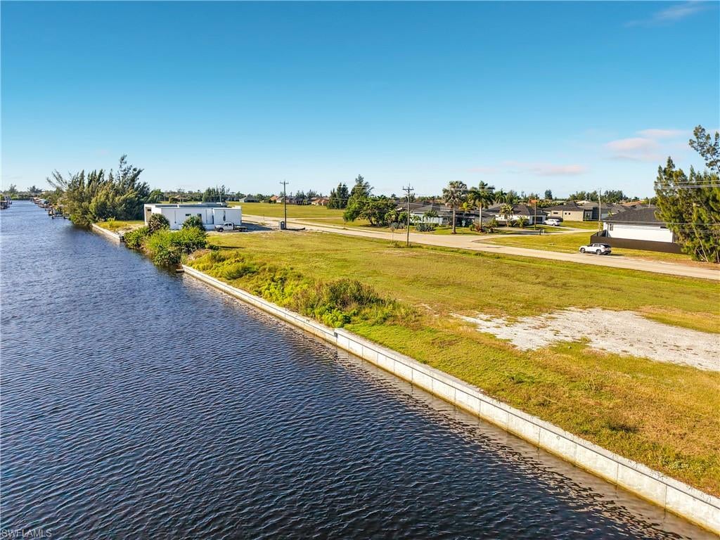 CAPE CORAL - Land