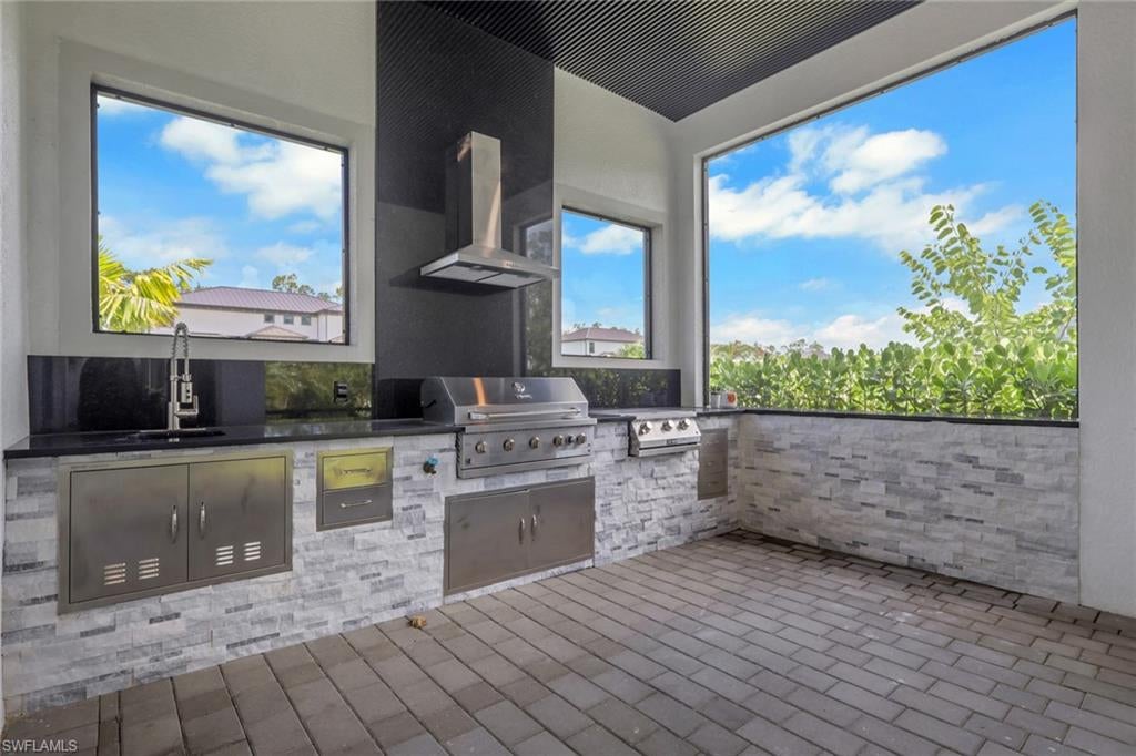 CORKSCREW ESTATES - Residential