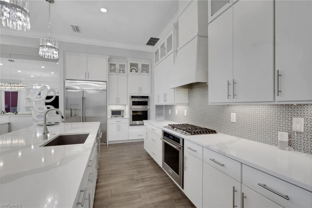 CORKSCREW ESTATES - Residential