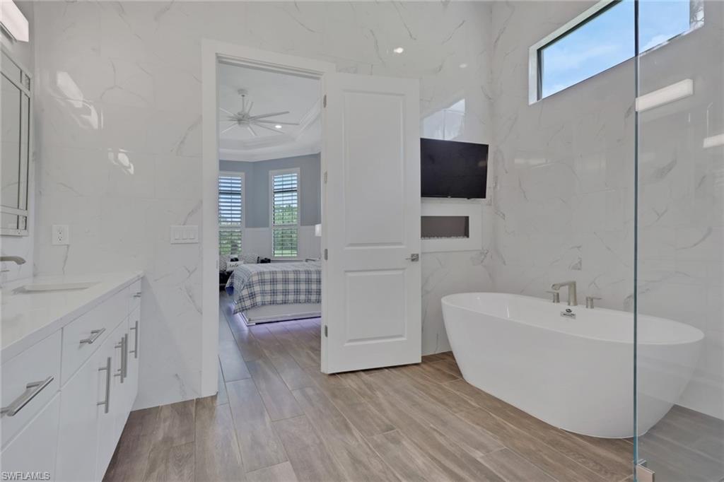 CORKSCREW ESTATES - Residential