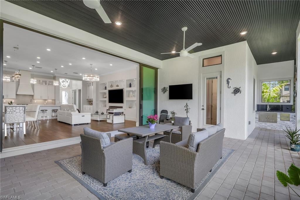 CORKSCREW ESTATES - Residential