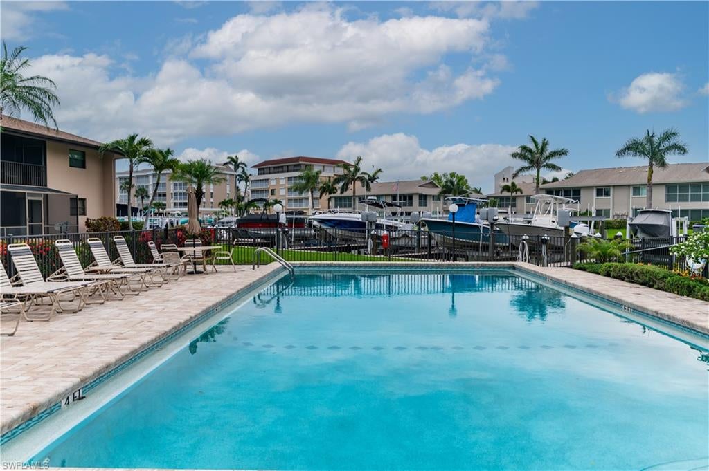 LIDO CLUB OF MARCO - Residential
