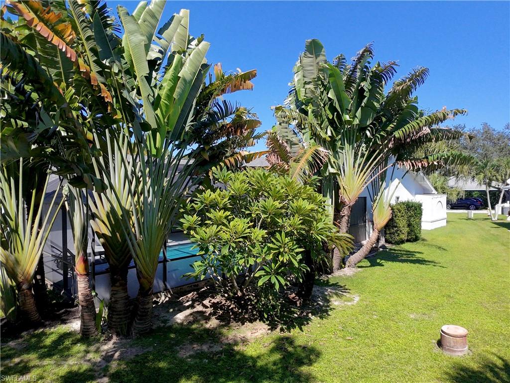 COUNTRY OAKS - Residential