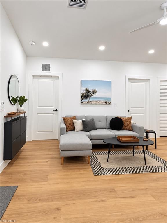 COUNTRY OAKS - Residential