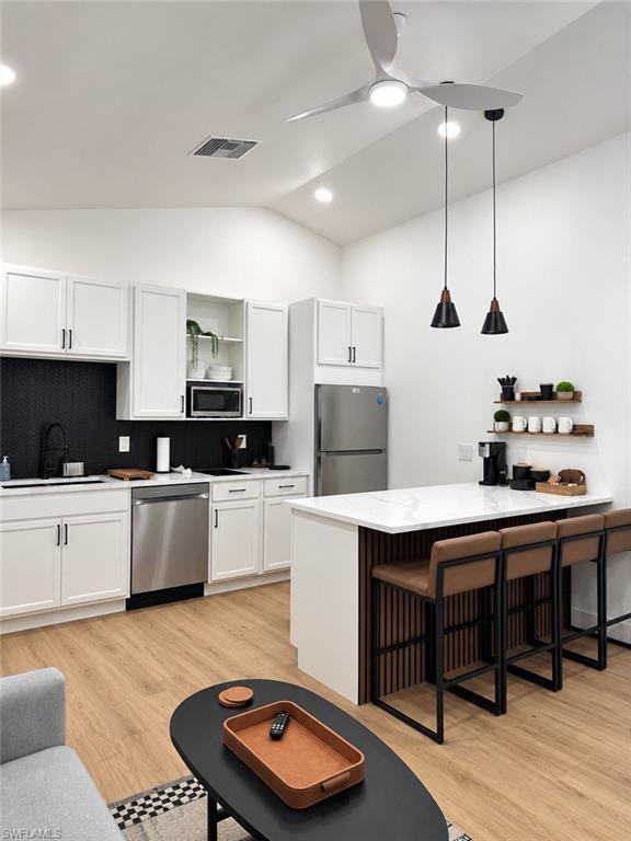 COUNTRY OAKS - Residential