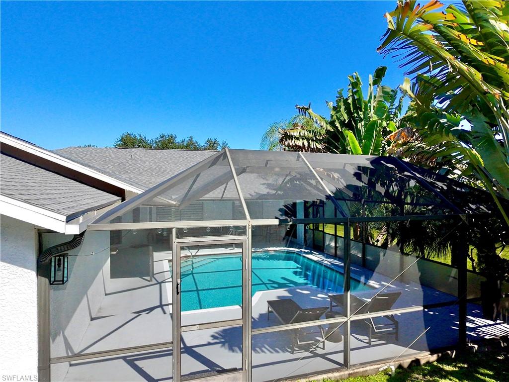 COUNTRY OAKS - Residential