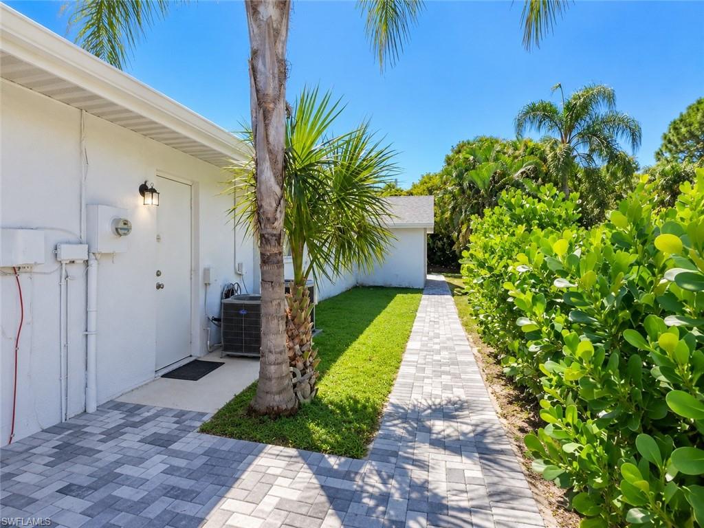 COUNTRY OAKS - Residential