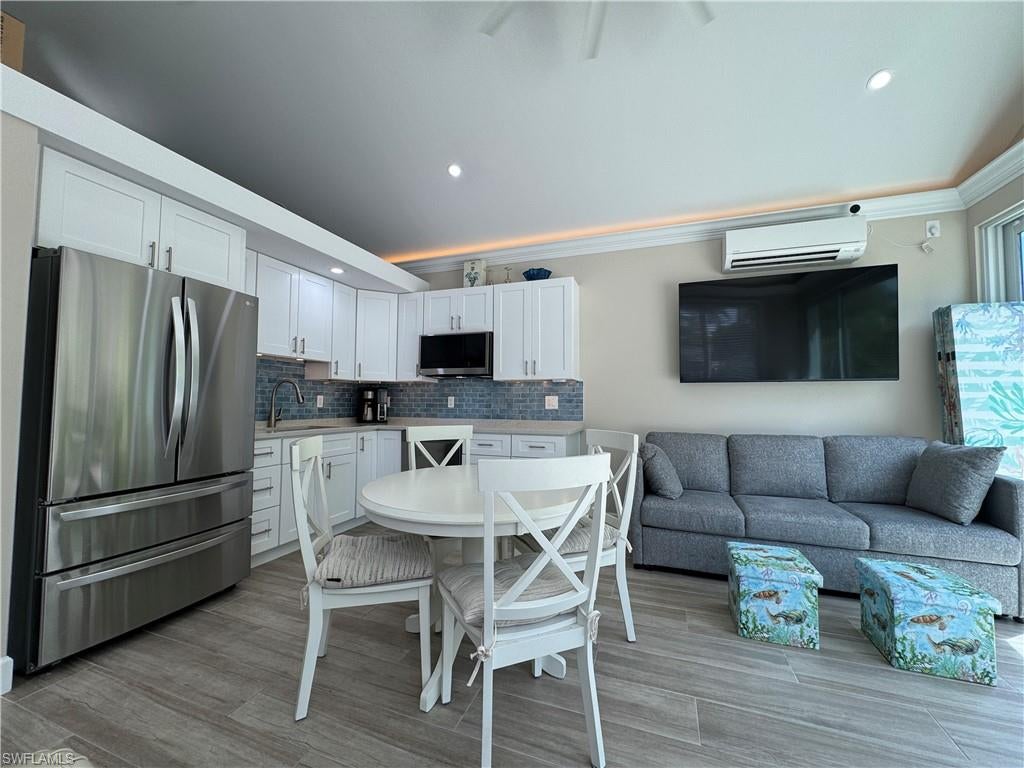 RIVERBEND MOTORCOACH RESORT - Land
