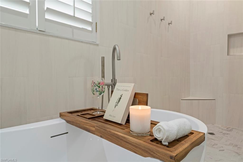 HOLLYBROOK - Residential