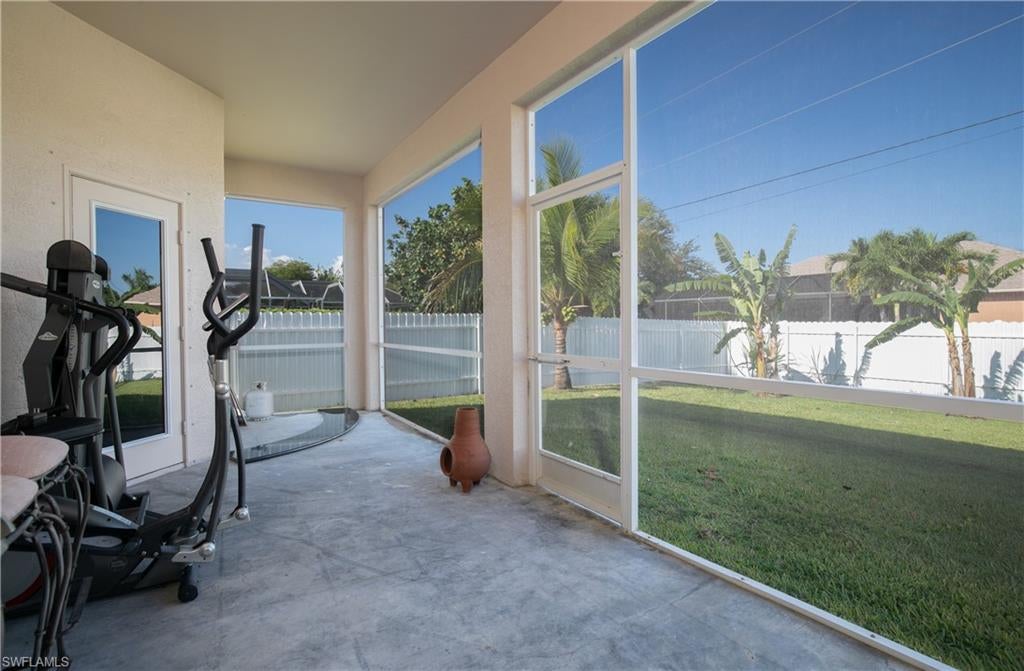 CAPE CORAL - Residential