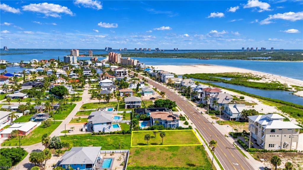 LAGUNA SHORES - Land