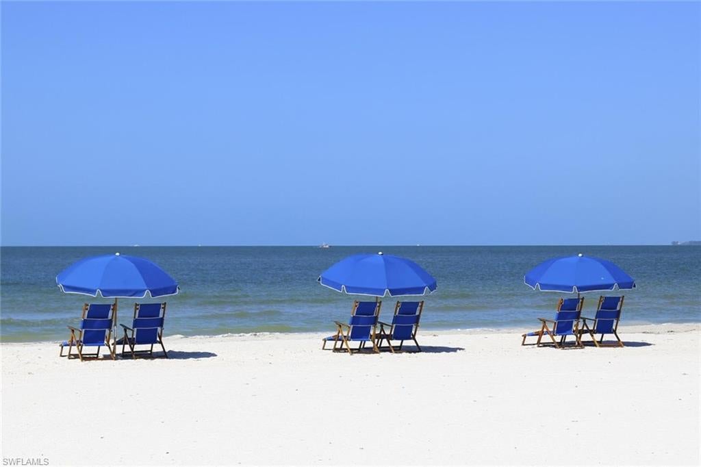 LAGUNA SHORES - Land